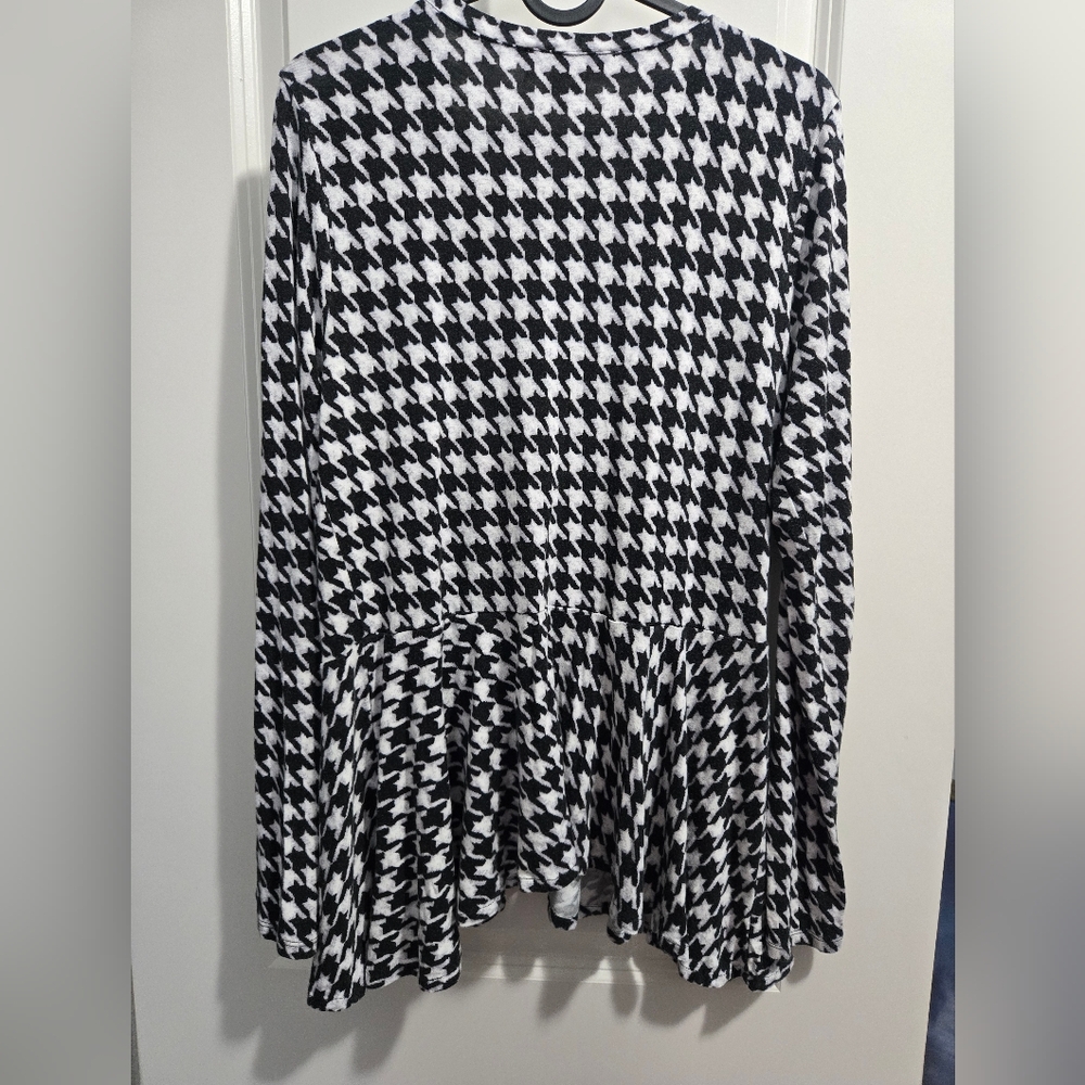 Michael Kors Peplum Black and White Houndstooth Longsleeve Women's Top - Picture 7 of 7